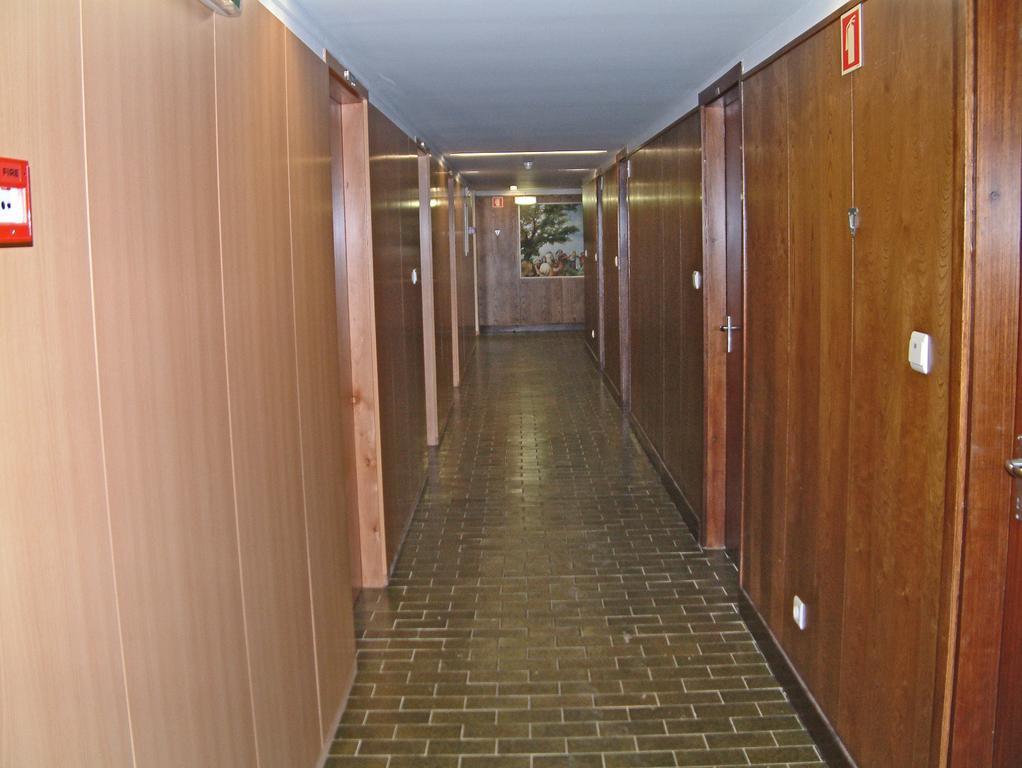 ホテル Casa De Retiros N. S. Perpetuo Socorro ギマランイス エクステリア 写真